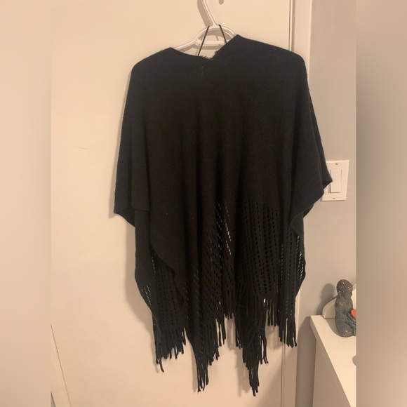 Est 1982 Ardene Black Pancho - Picture 2 of 3